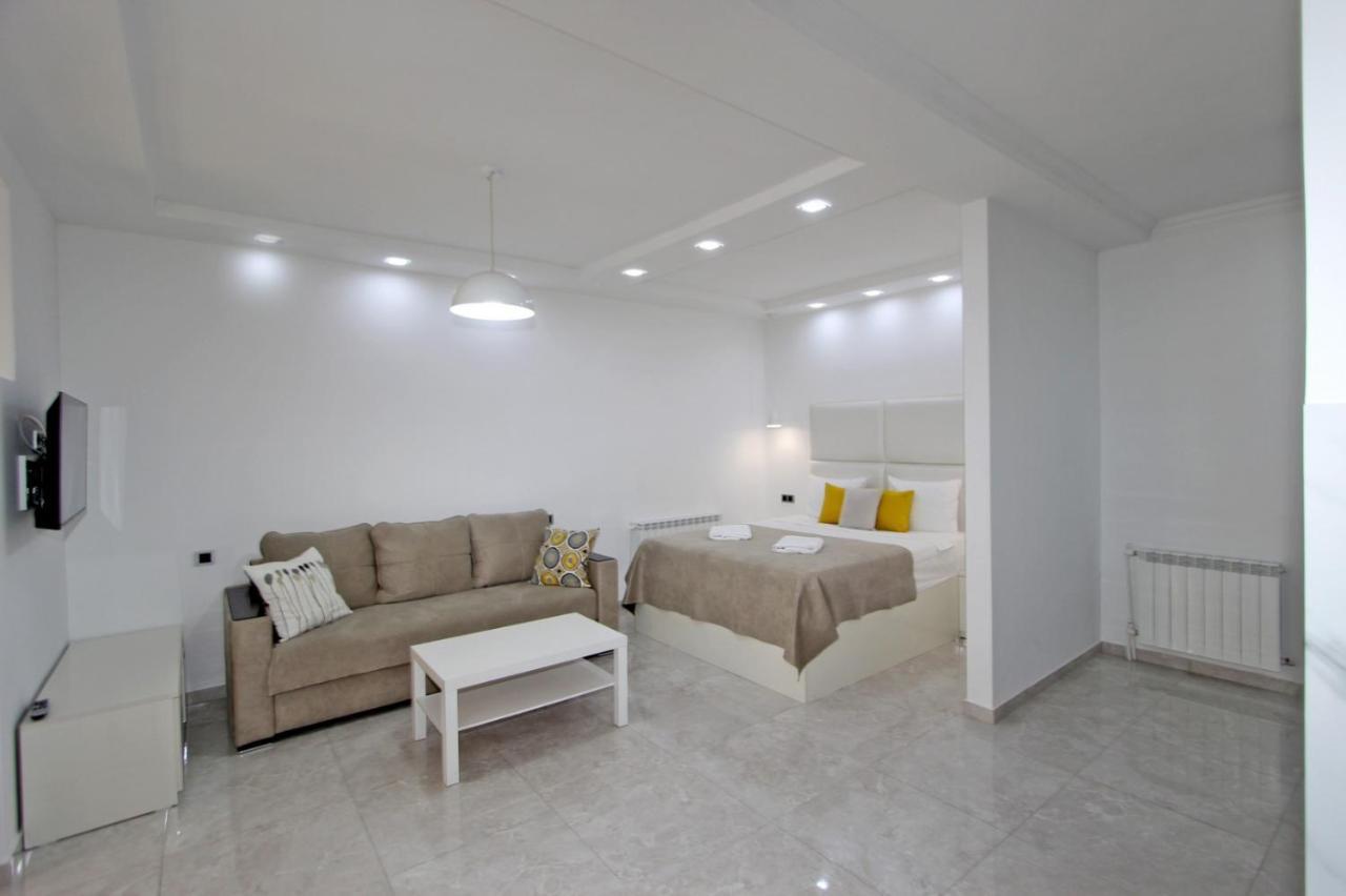 Appartment Lux, 2 Bedroom Jerevan Eksteriør billede